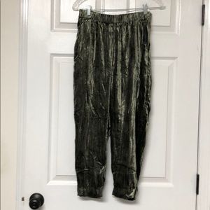 Anthropologie green velvet pants, size XSP.